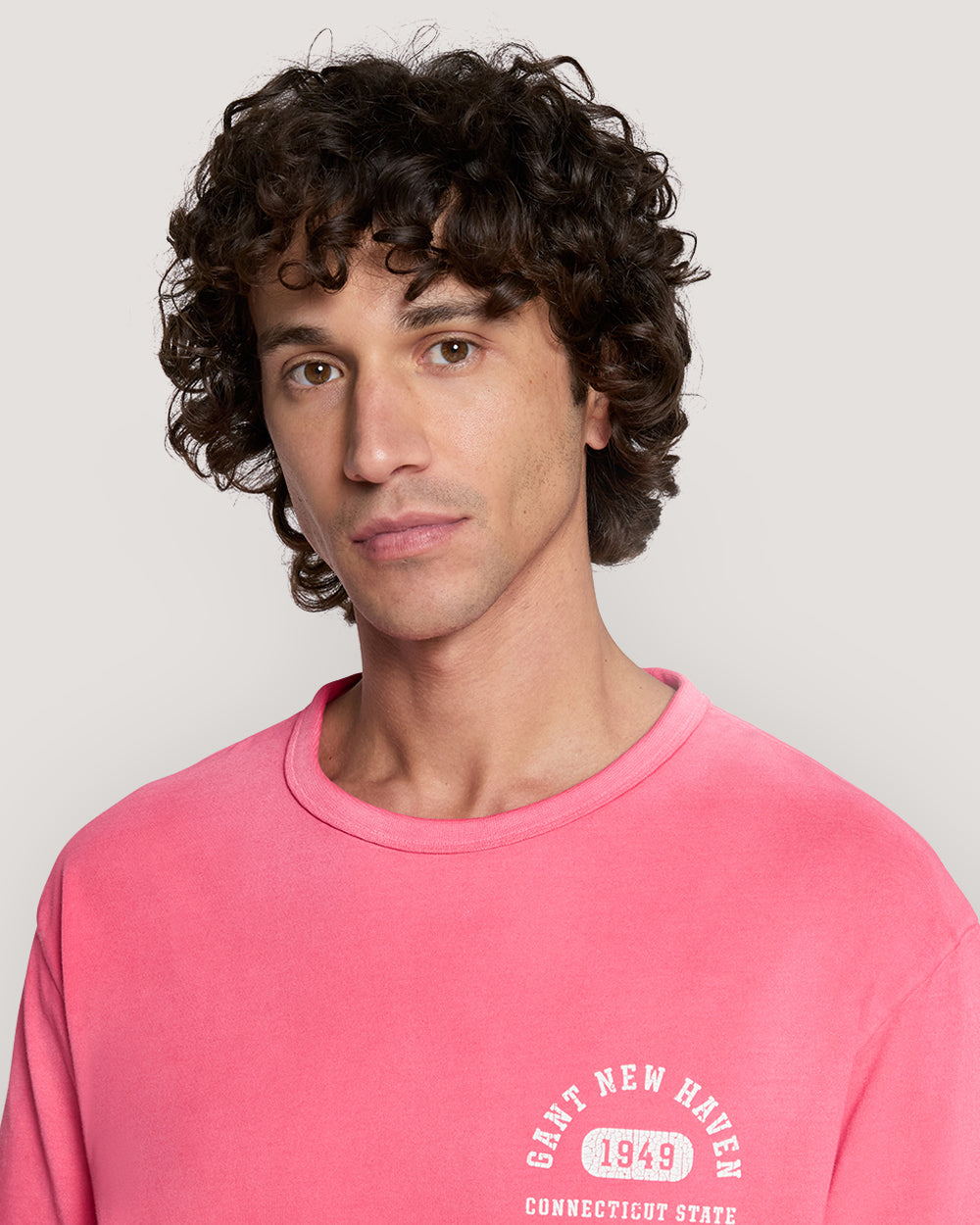 Varsity Worn Graphic T-Shirt Red / M