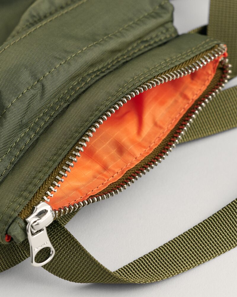 Nylon Passport Bag ONESIZE / DARK CACTUS