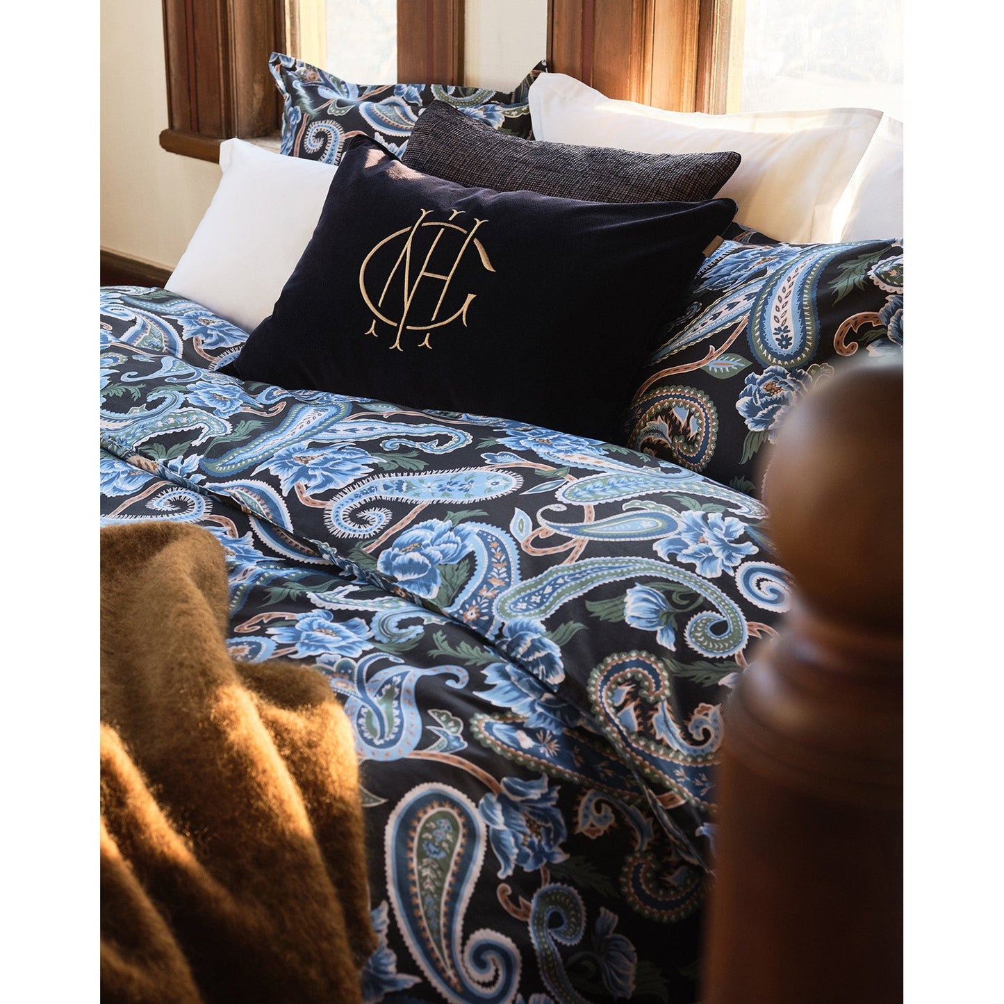 GANT Home  Painted Paisley Queen Duvet Cover