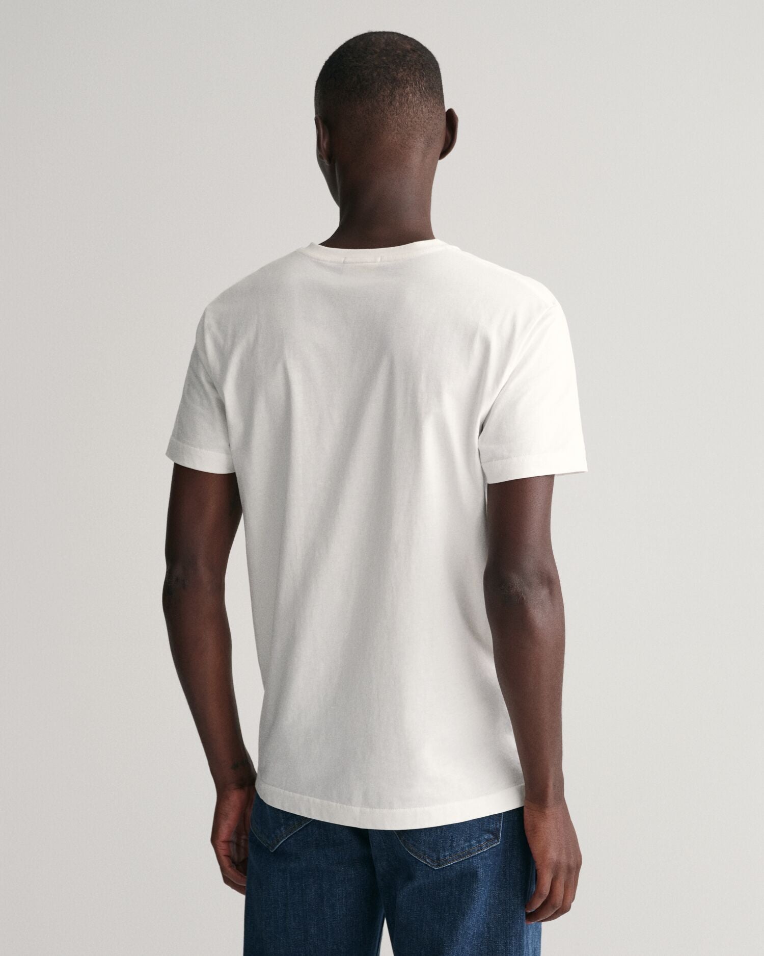 Slim Fit Shield V-Neck T-Shirt White / S