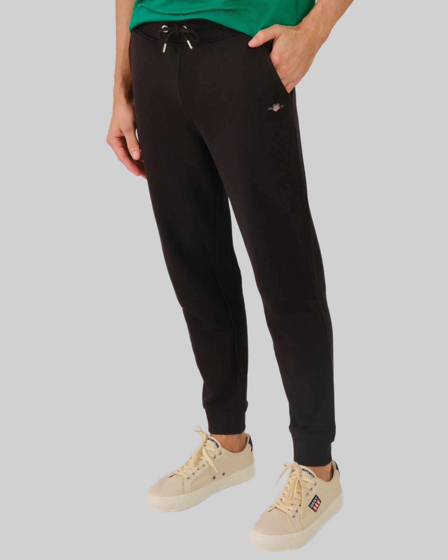 Shield Sweatpants Black / M