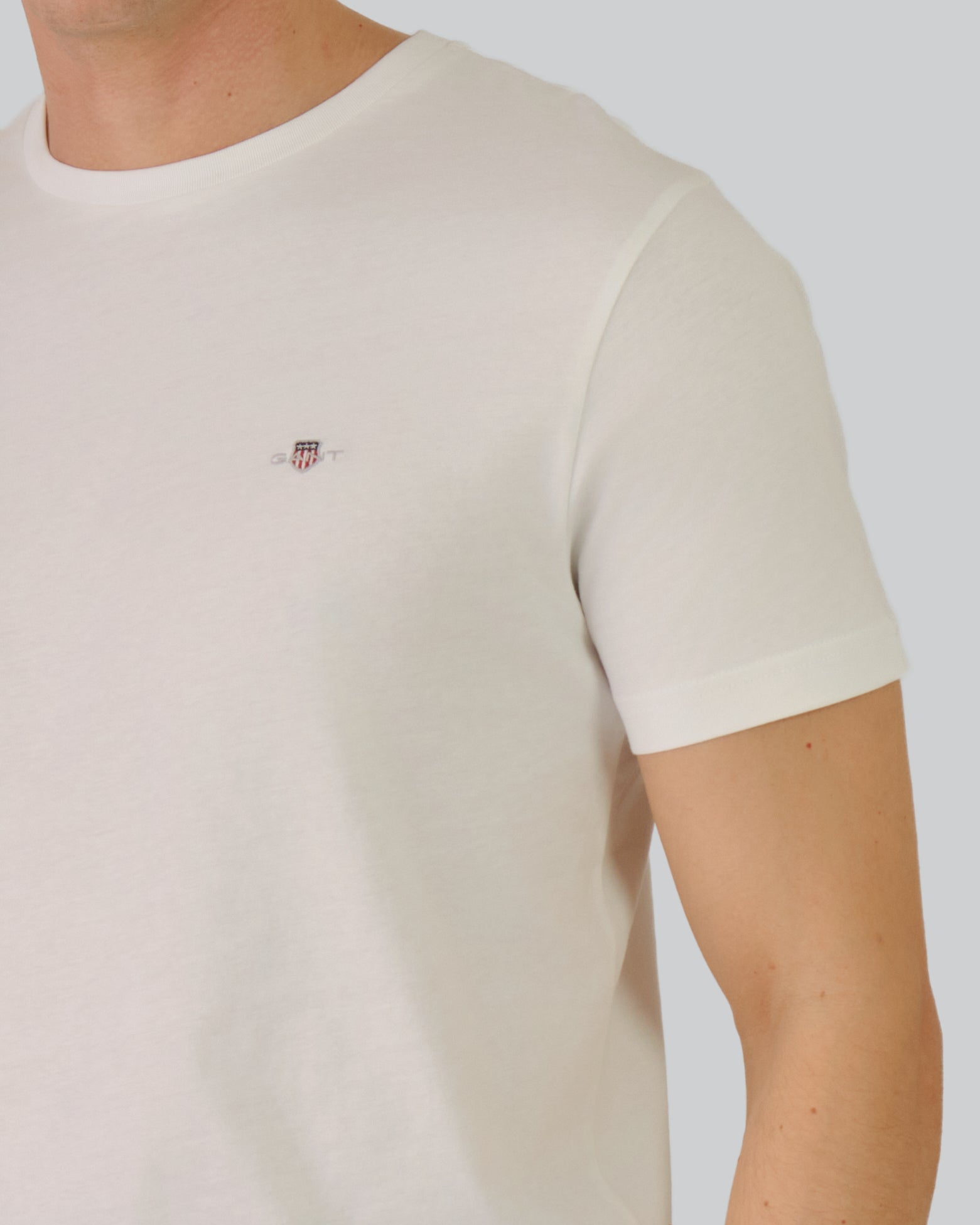 GANT Shield Logo T-Shirt White / M