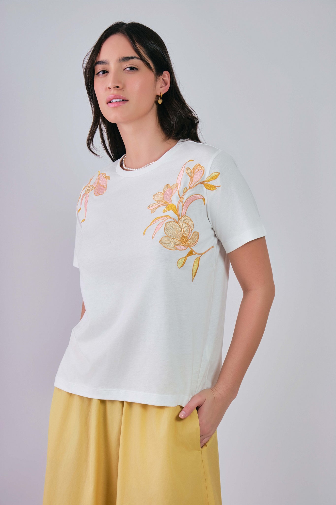 Regular Fit Magnolia Embroidery T-Shirt Eggshell / M