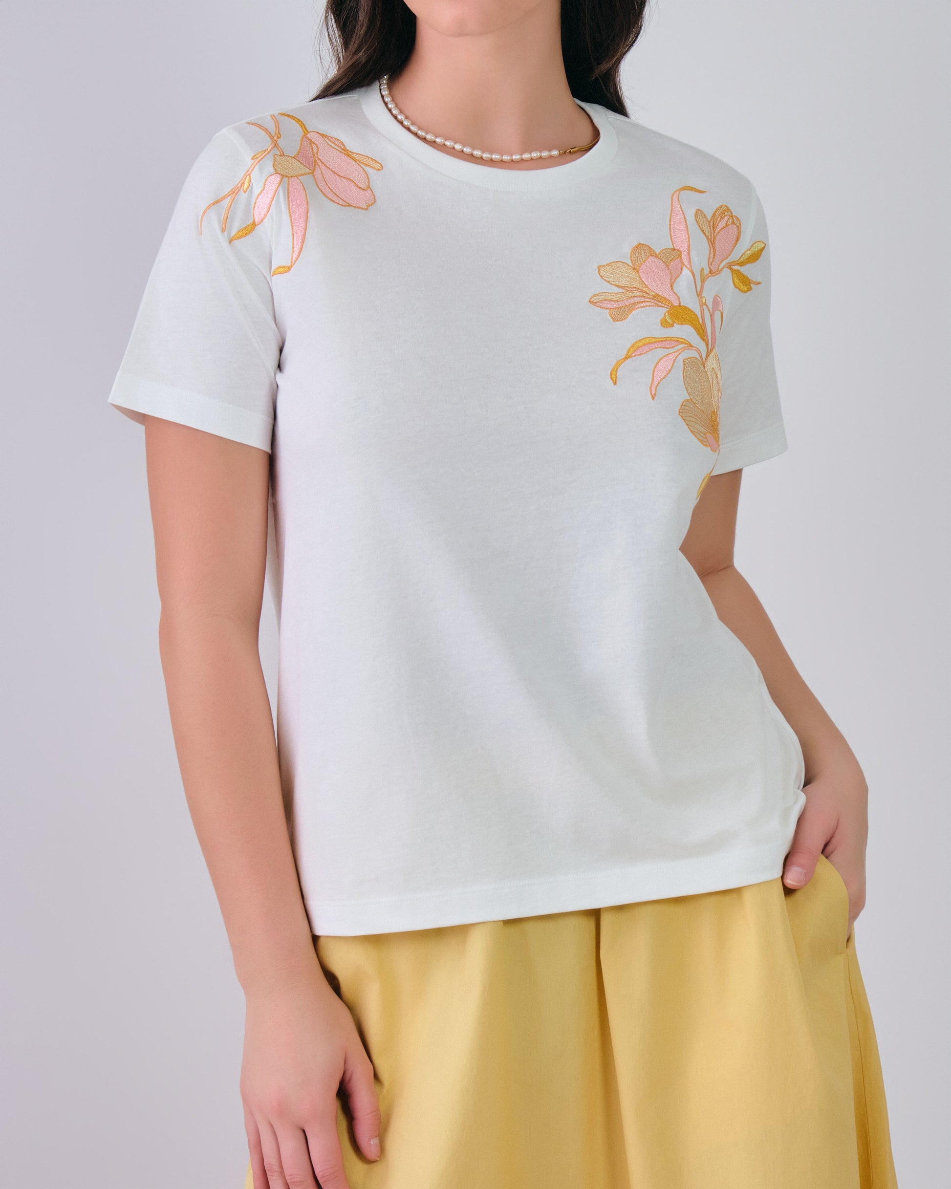 Regular Fit Magnolia Embroidery T-Shirt Eggshell / M