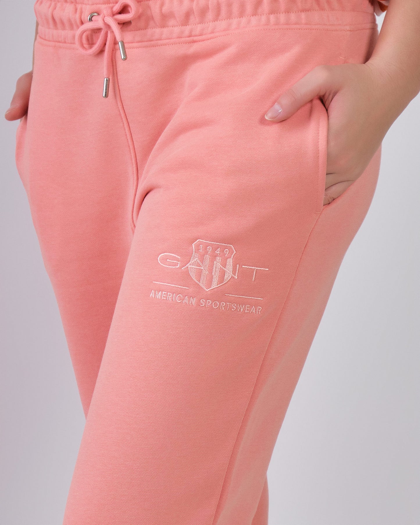 Regular Fit Tonal Shield Sweatpants Peachy Pink / M