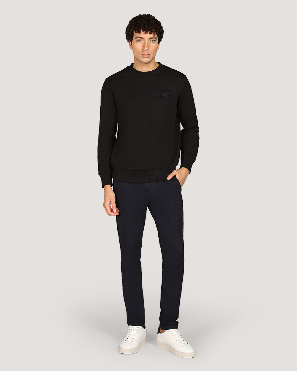 Gant Regular Tonal Shield Crew Neck Sweatshirt For Men BLACK / M