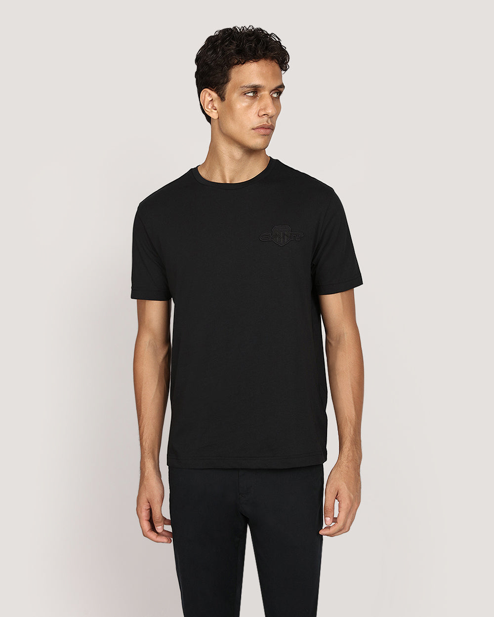 Gant Regular Tonal Shield Short Sleeve T-Shirt BLACK / M