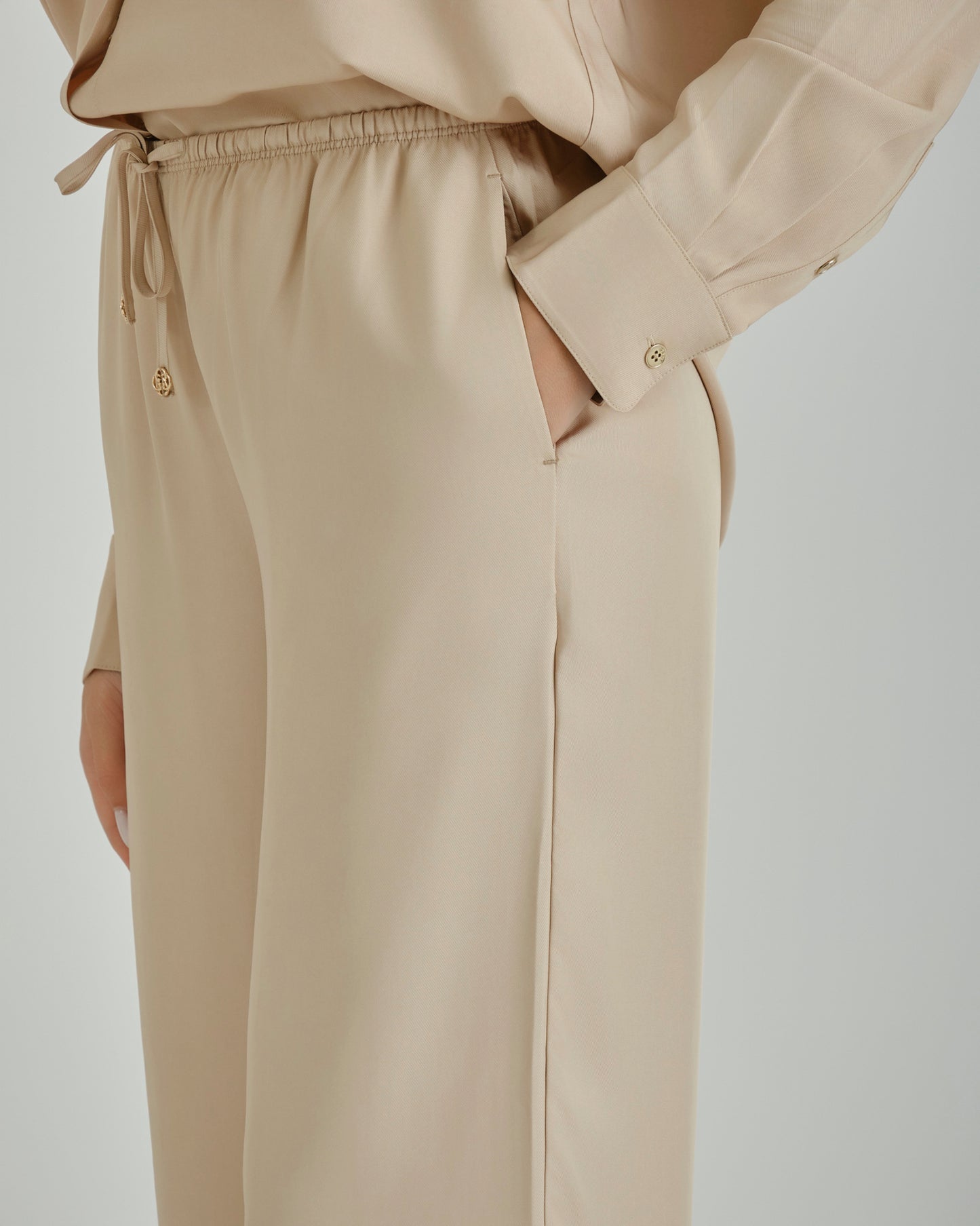 DRAWSTRING PANTS Dry Sand / 36