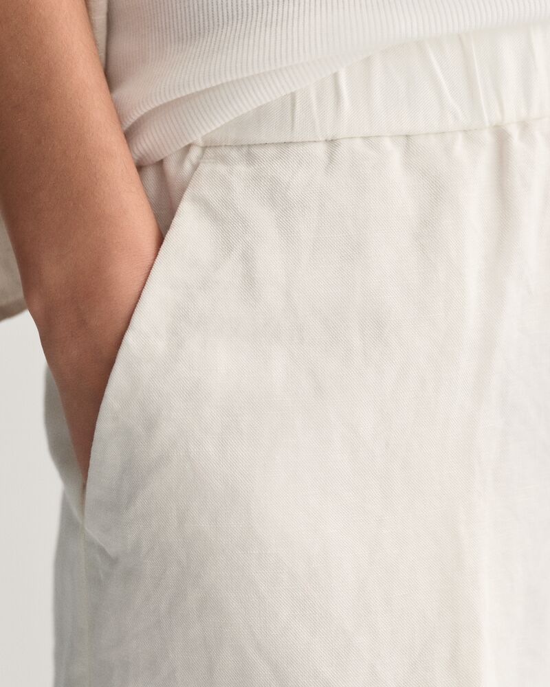 Relaxed Fit Linen Blend Pull-On Shorts 34 / EGGSHELL