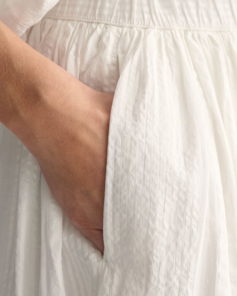 Seersucker Striped Pull-On Skirt 32 / WHITE