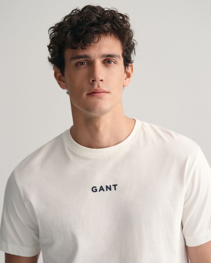 Contrast Small GANT Logo T-Shirt Eggshell / S