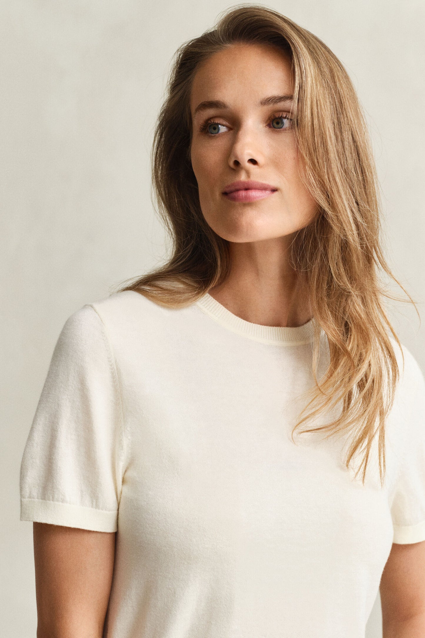 Lightweight Knit Short Sleeve Crew Neck