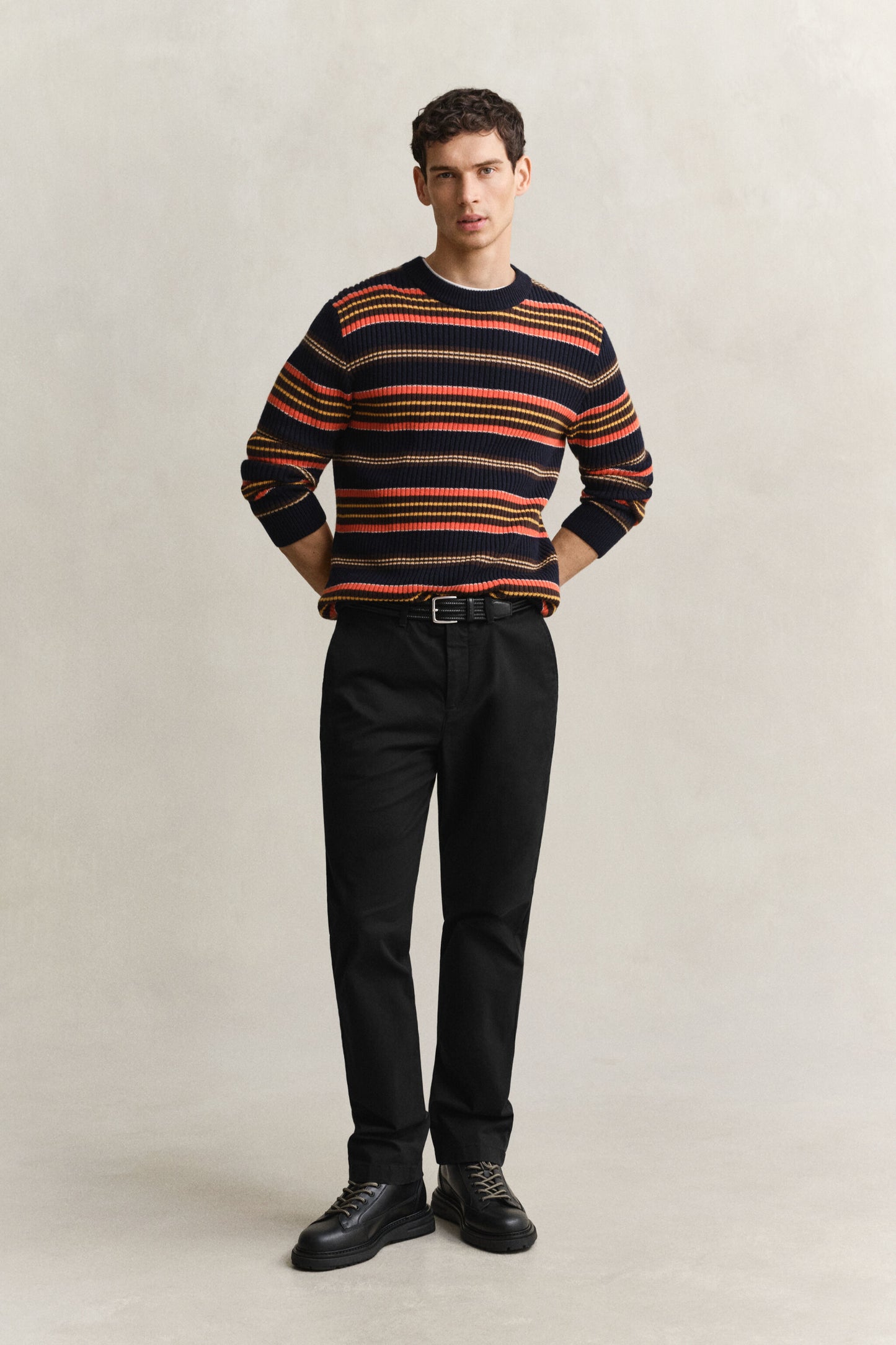 Regular Fit Classic Chinos