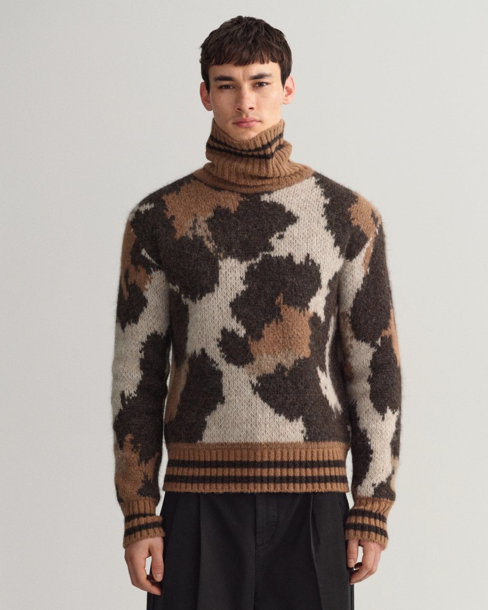 ليوبارد سترة Rollneck